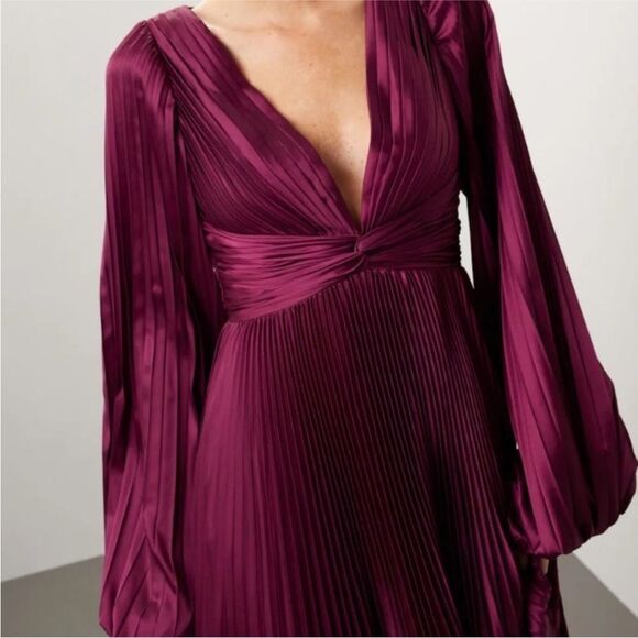 Mac Duggal Pleated Charmeuse Gown 6 $498 - Picture 4 of 8